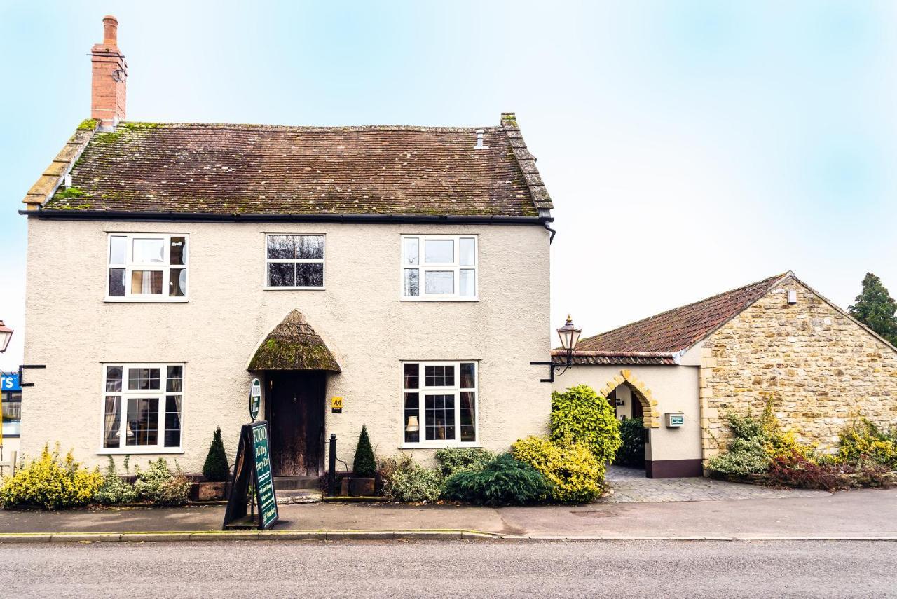 The Half Moon Inn And Country Lodge Yeovil Eksteriør billede