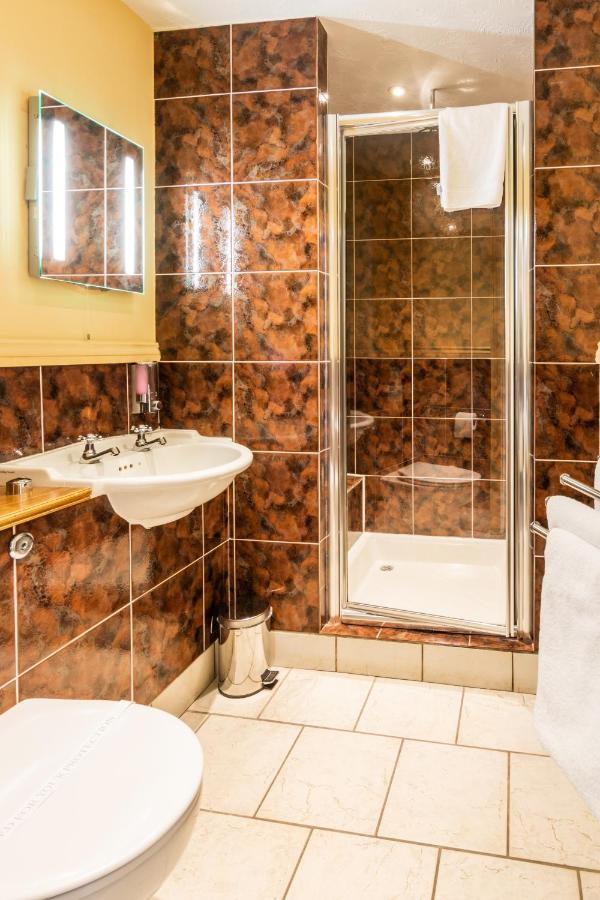 The Half Moon Inn And Country Lodge Yeovil Eksteriør billede