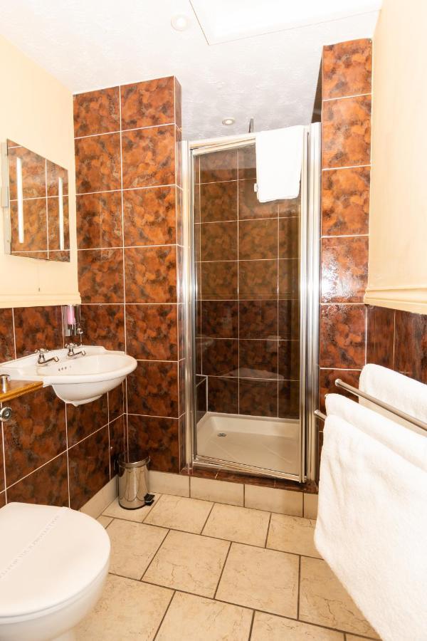 The Half Moon Inn And Country Lodge Yeovil Eksteriør billede